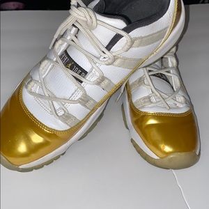 Air Jordan 11 Low - Closing Ceremony Metallic Gold